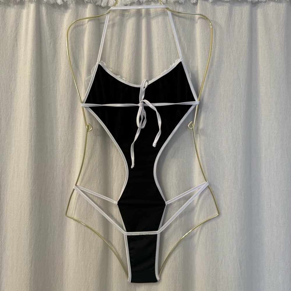 Elegant Black and White Lace Maid Lingerie Set - Picture 4 of 7